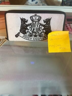 Scottie Juicy couture full zip around large wallet